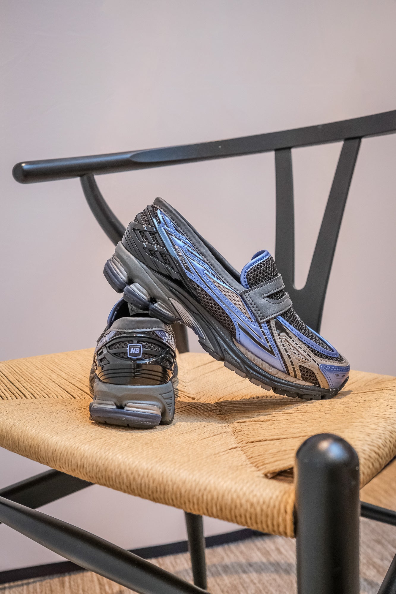 New Balance 1906L Black Cement Blue Gemstone