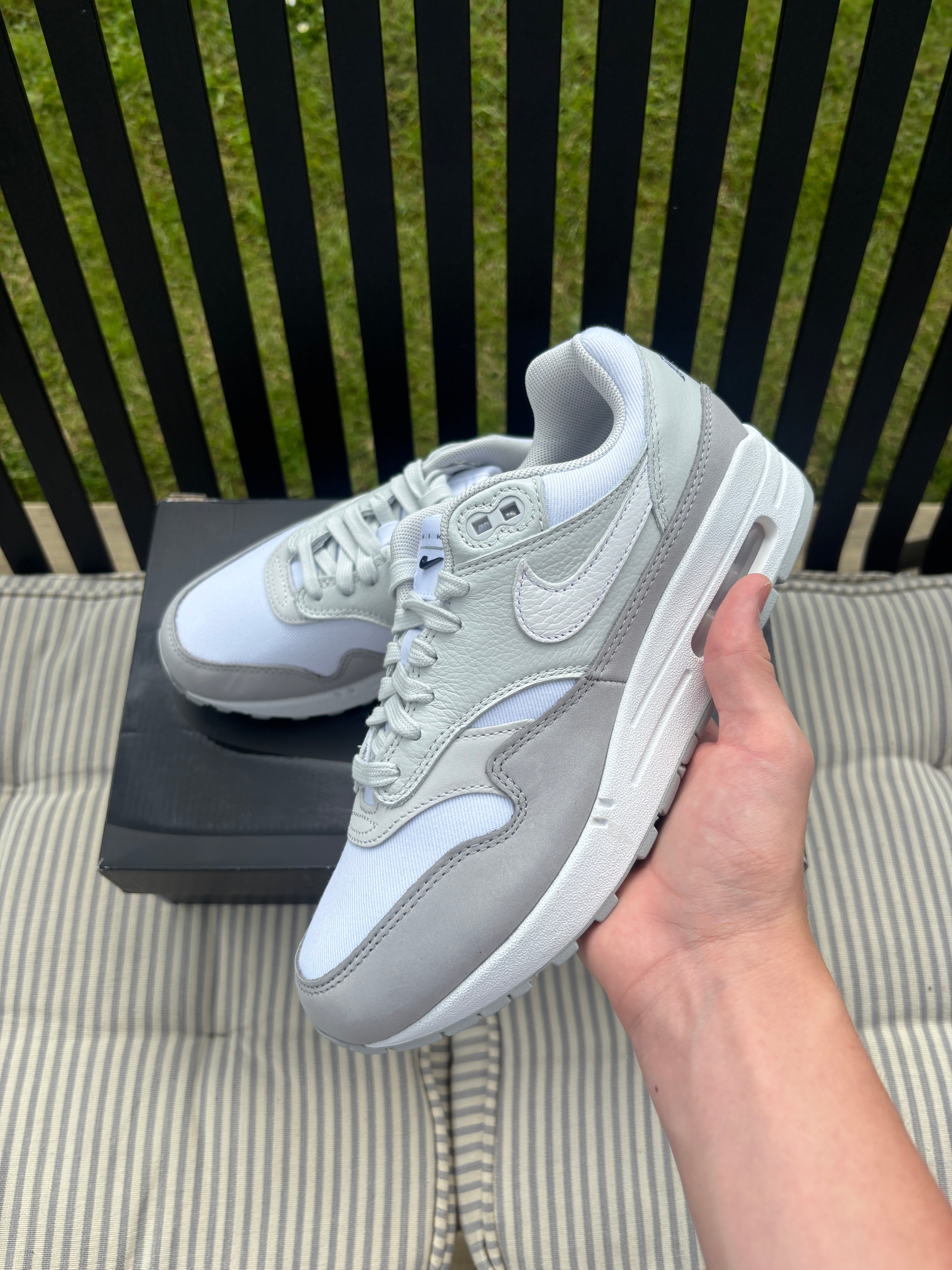 Nike Air Max 1 '87 LX Light Smoke Grey