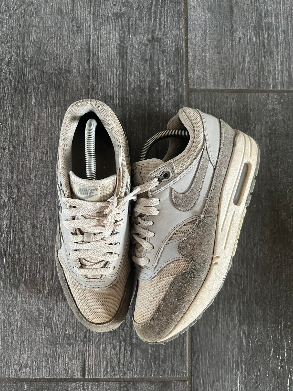 Nike Air Max 1 photon dust Wolf Grey