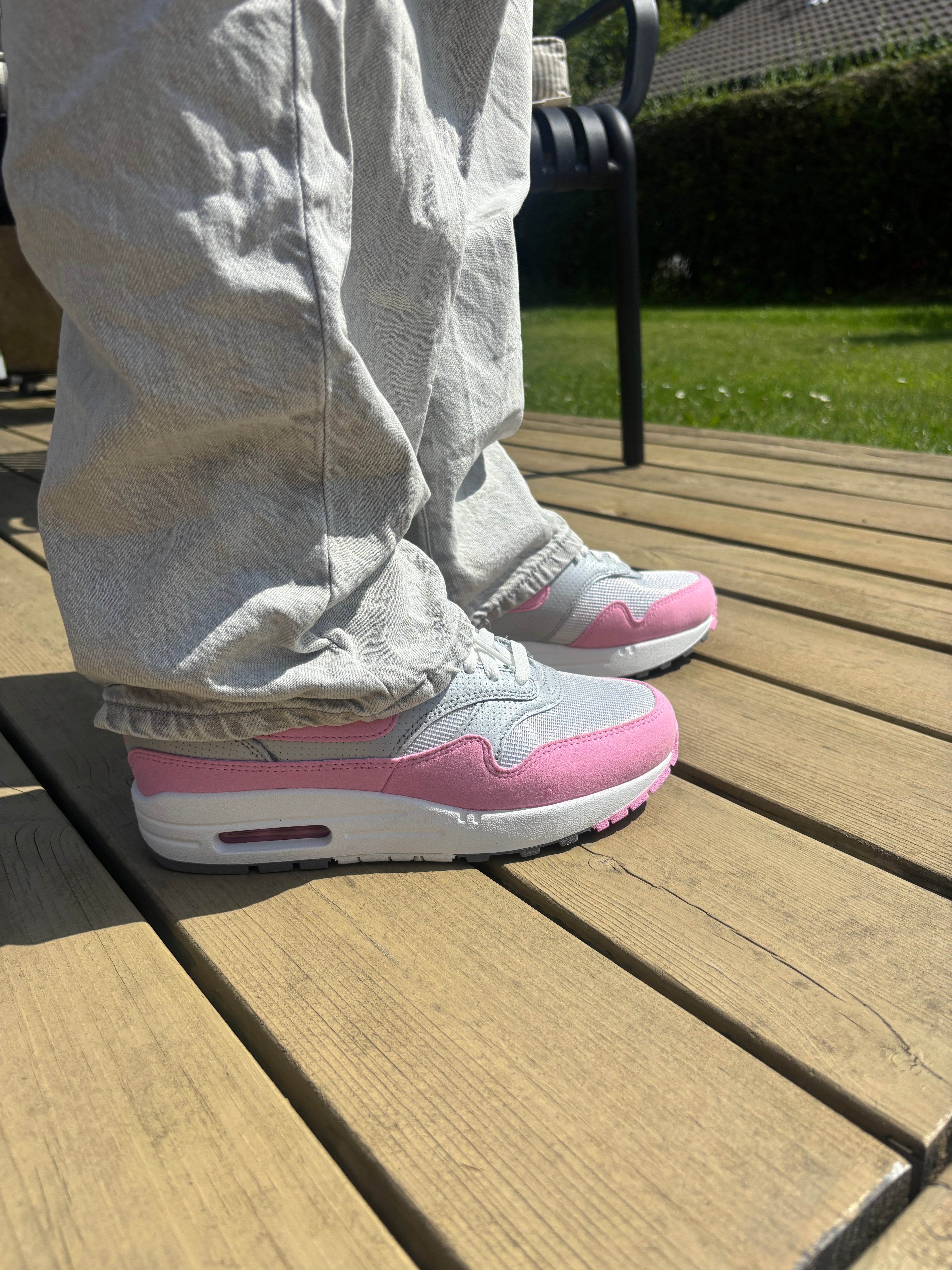 Nike Air Max 1 '87 Metallic Platinum Pink Rise