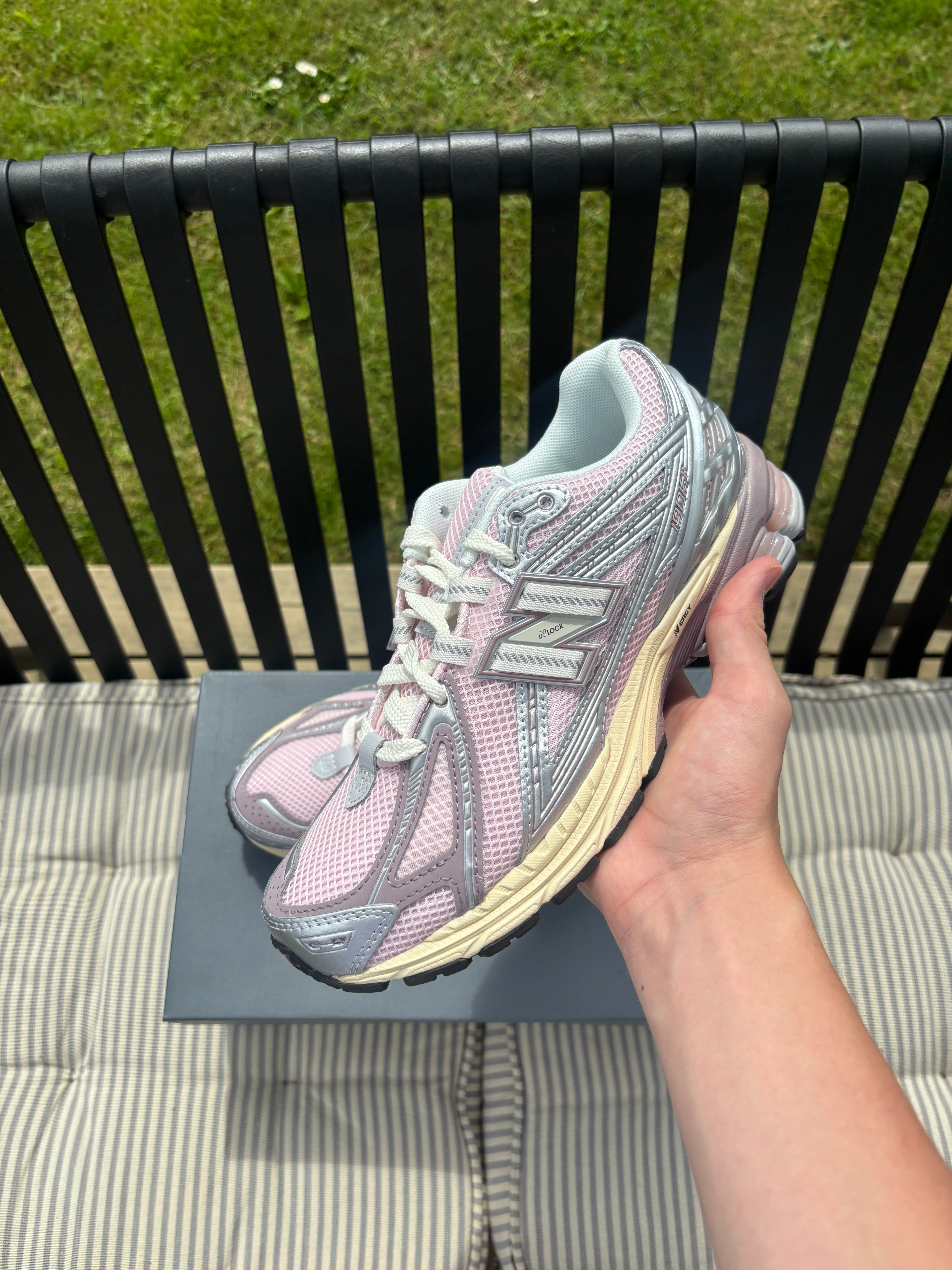 New Balance 1906R Rose Sugar Silver