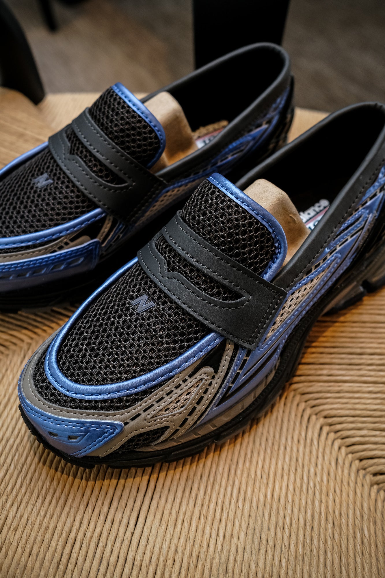 New Balance 1906L Black Cement Blue Gemstone
